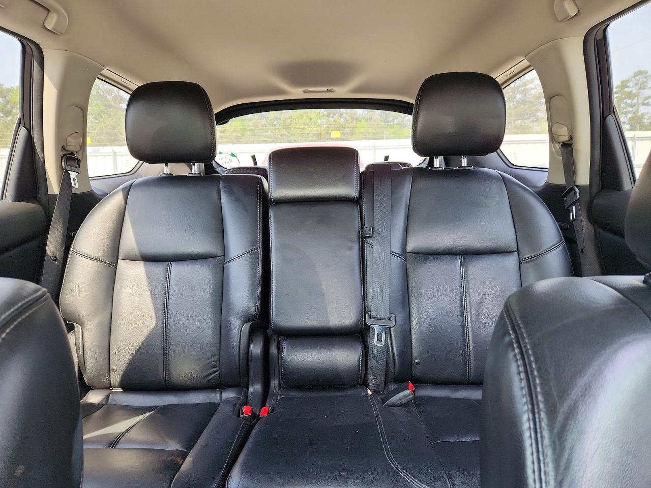 Nissan Pathfinder S