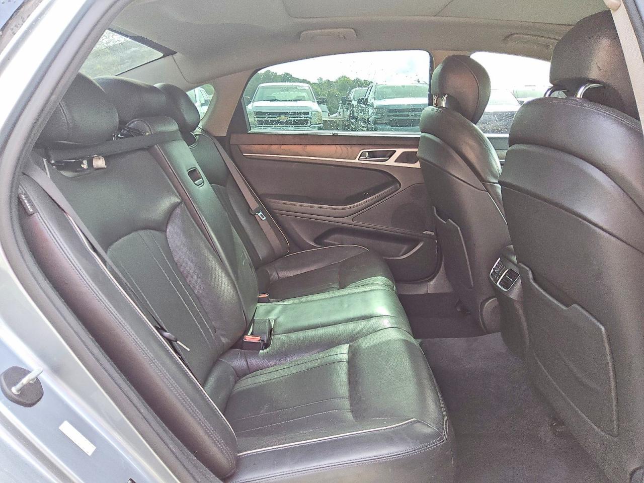 Hyundai Genesis 3.8l
