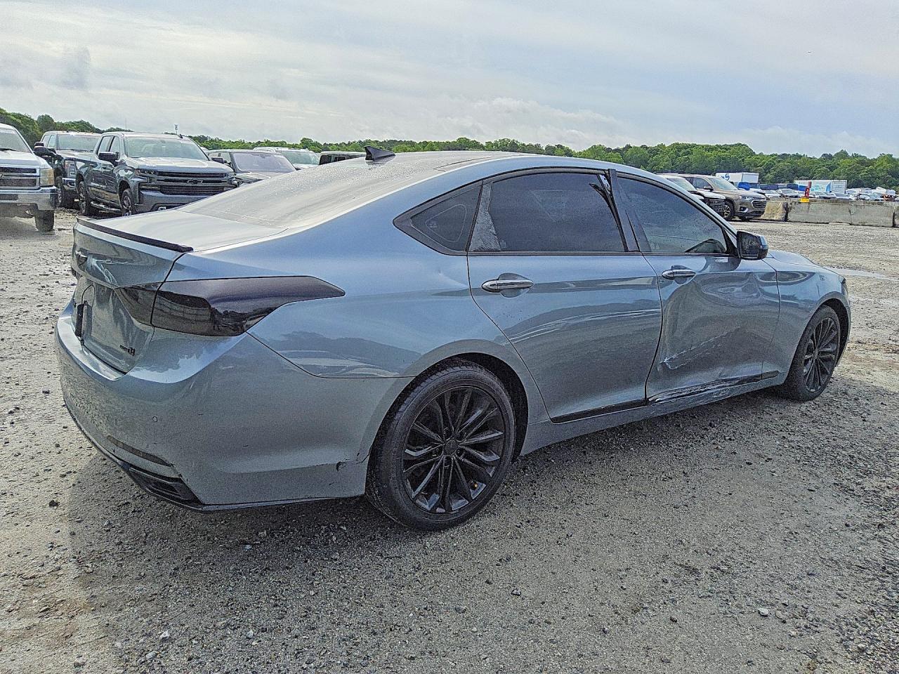 Hyundai Genesis 3.8l