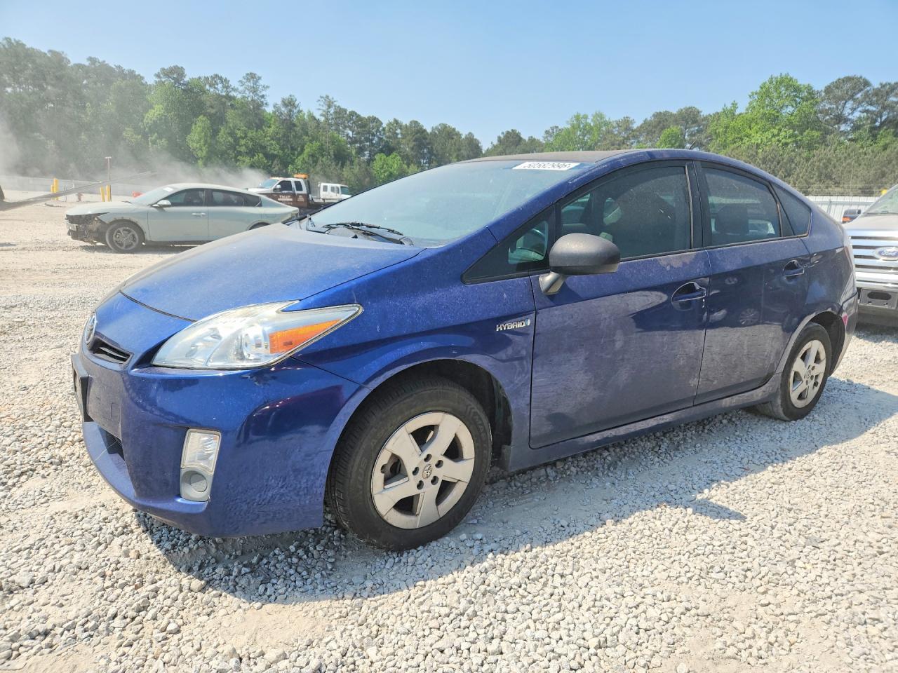 Salvage Toyota Prius Image