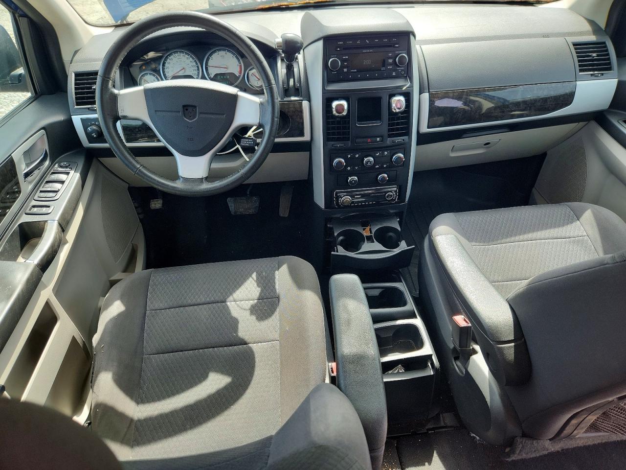 Dodge Caravan Sxt