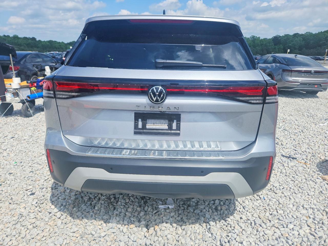 Volkswagen Tiguan S