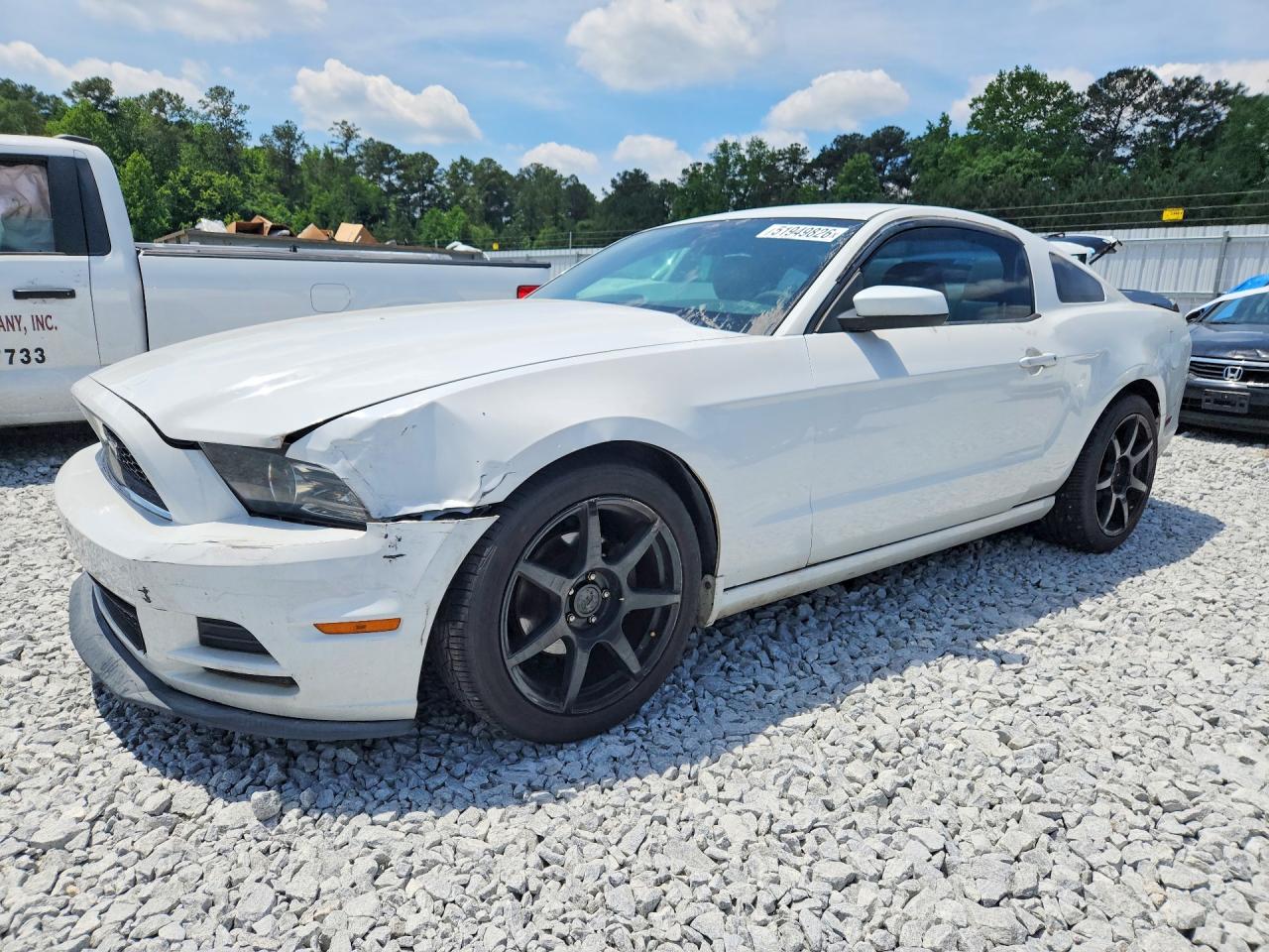 Salvage Ford Mustang Image