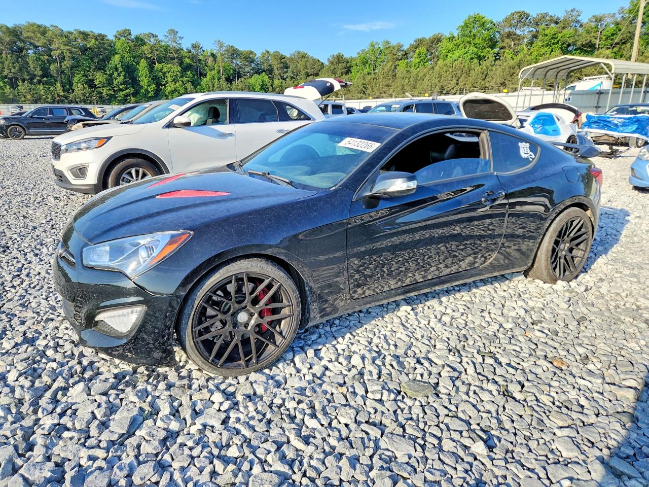 Salvage Hyundai Genesis Image