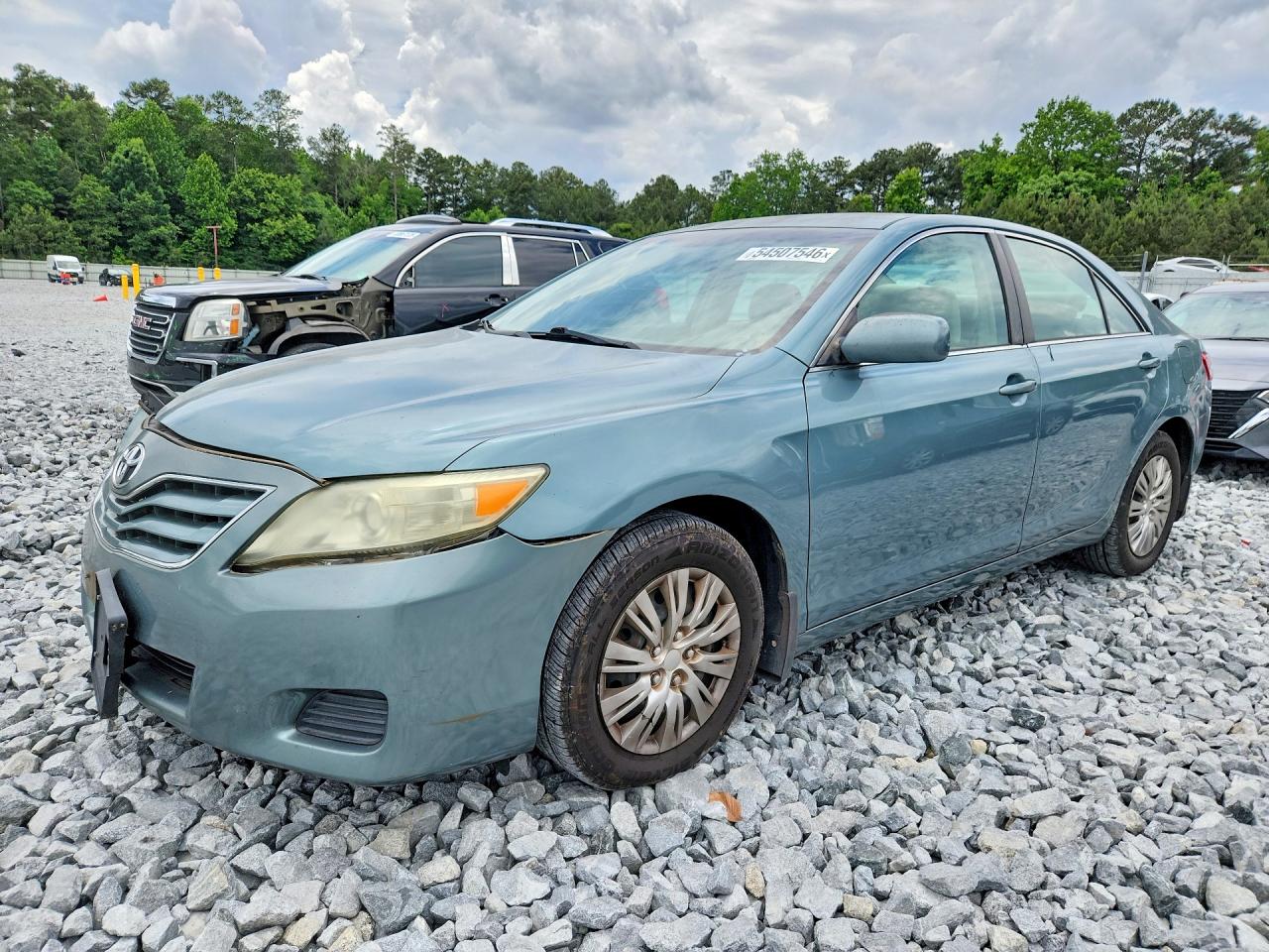 Salvage Toyota Camry Image