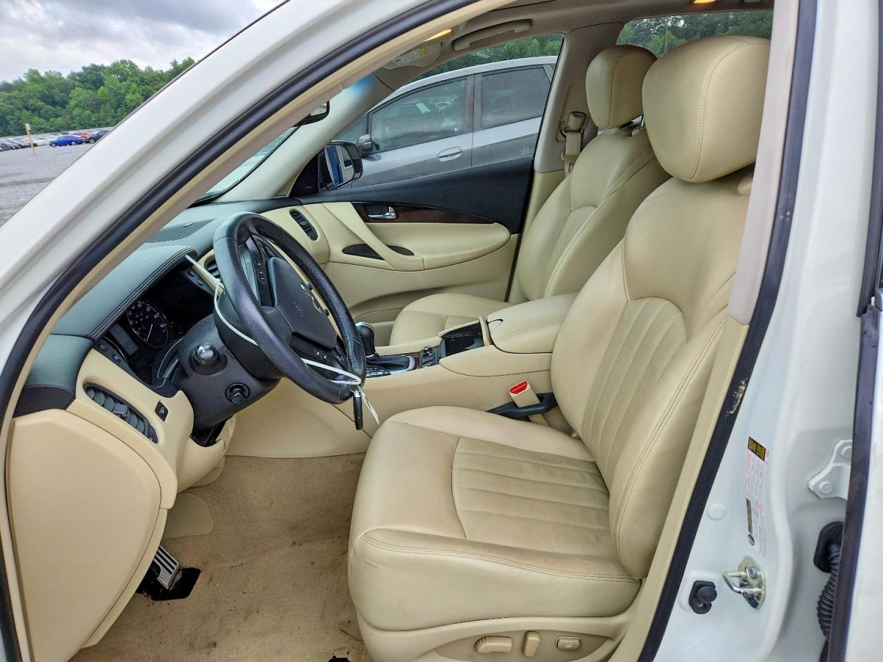 INFINITI Qx Base