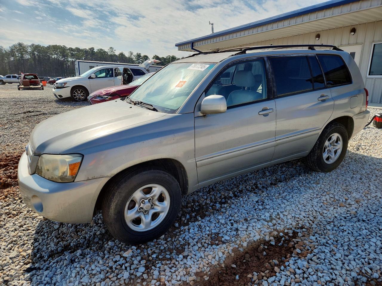 Salvage Toyota Highlander Image