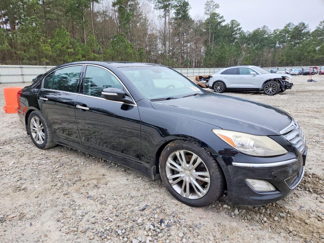 Hyundai Genesis 3.8l