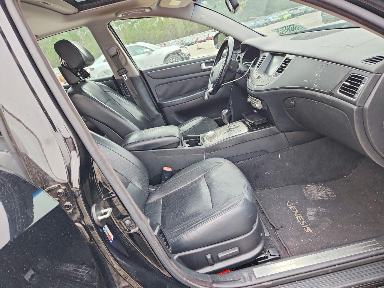 Hyundai Genesis 3.8l