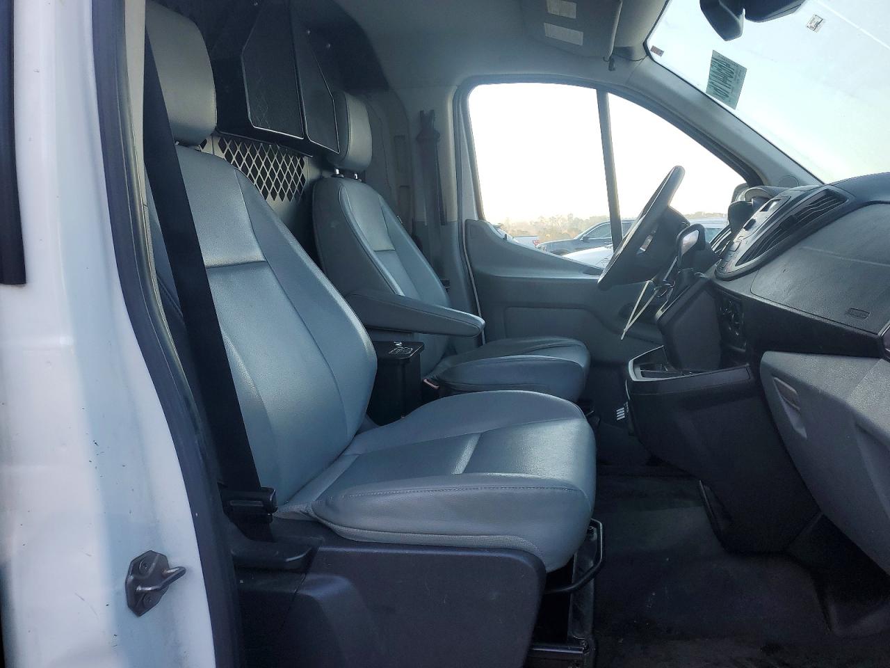 Ford Transit T-150