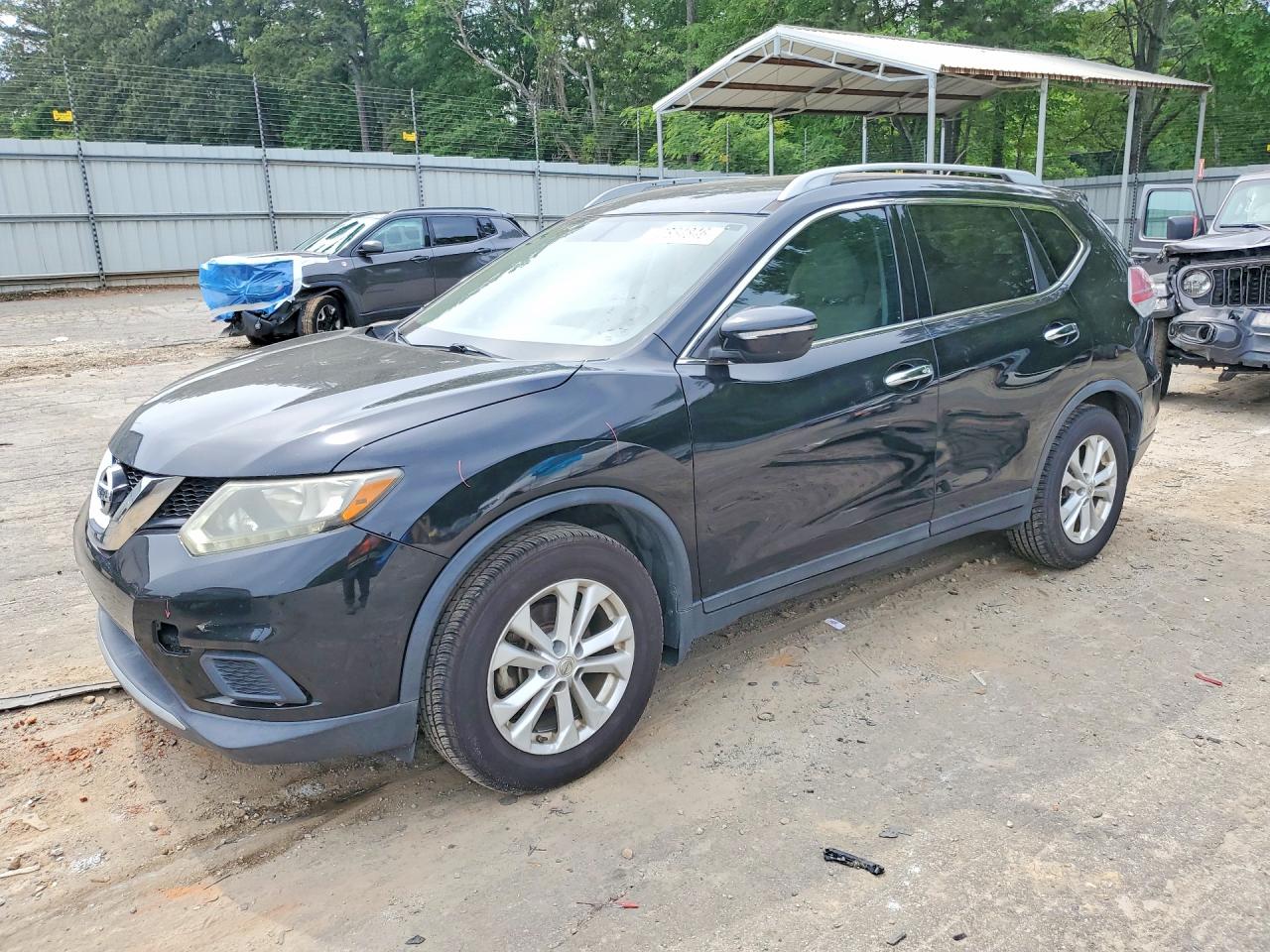 Salvage Nissan Rogue Image