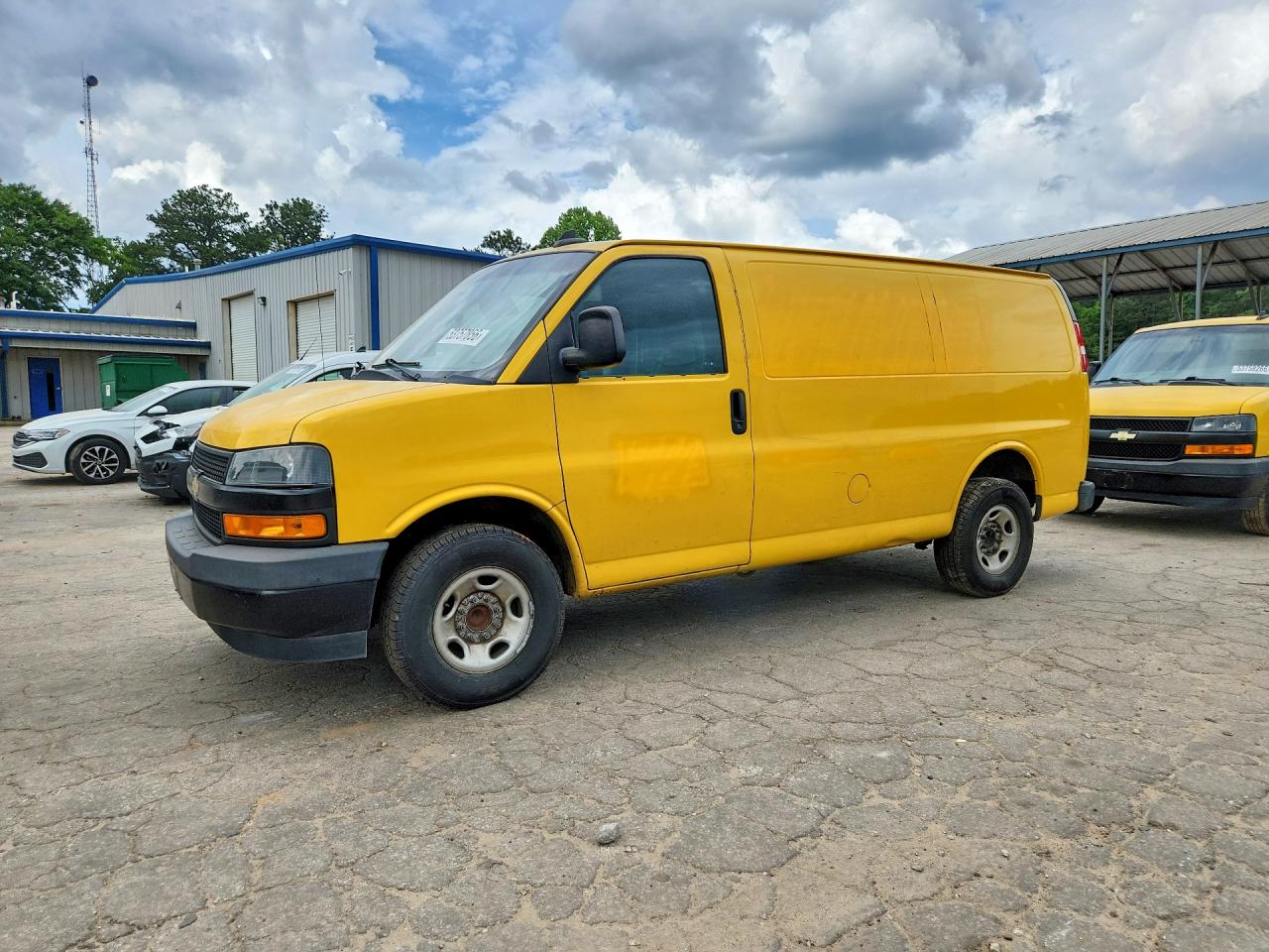 Salvage Chevrolet Express Image