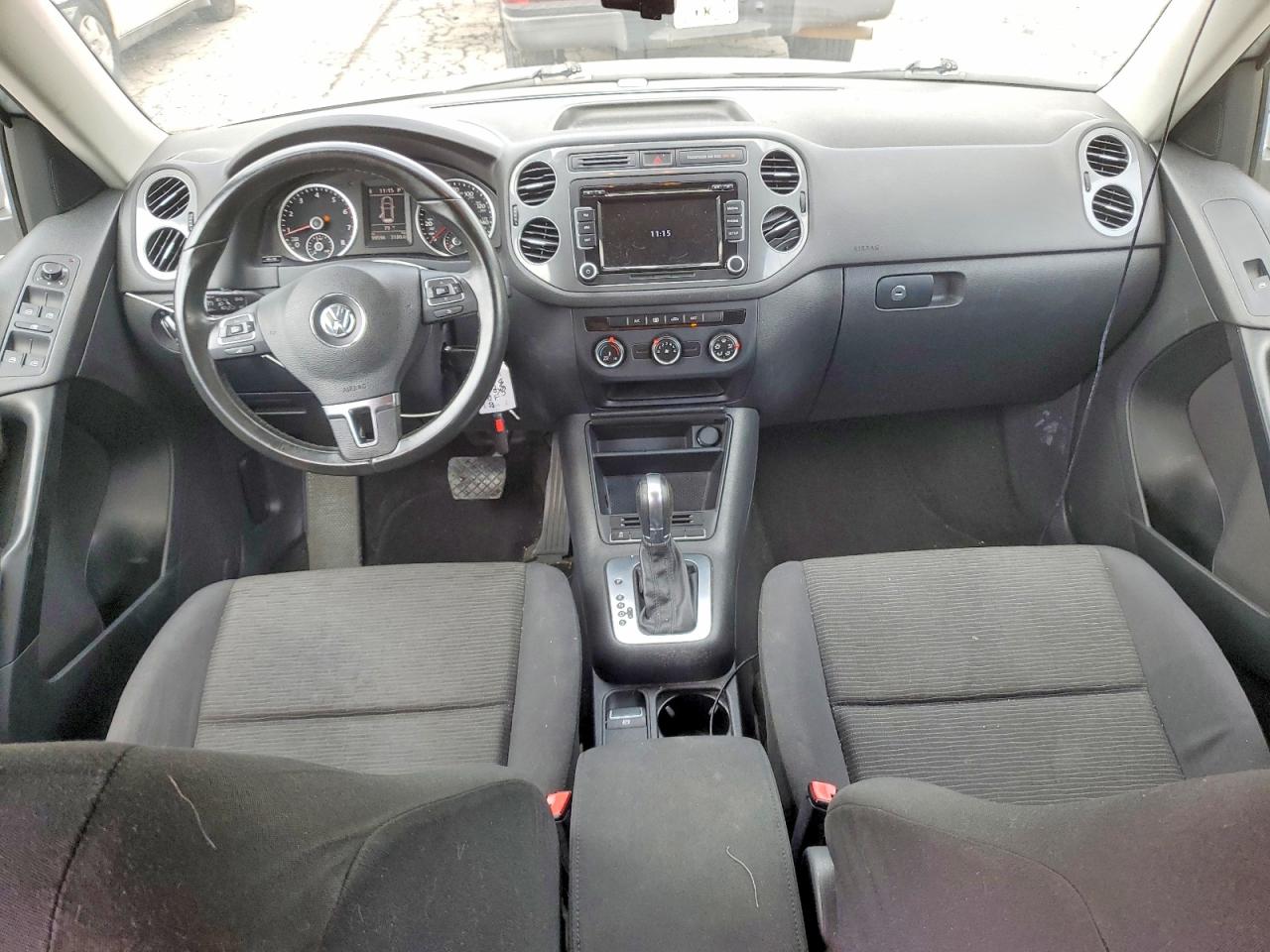 Volkswagen Tiguan S