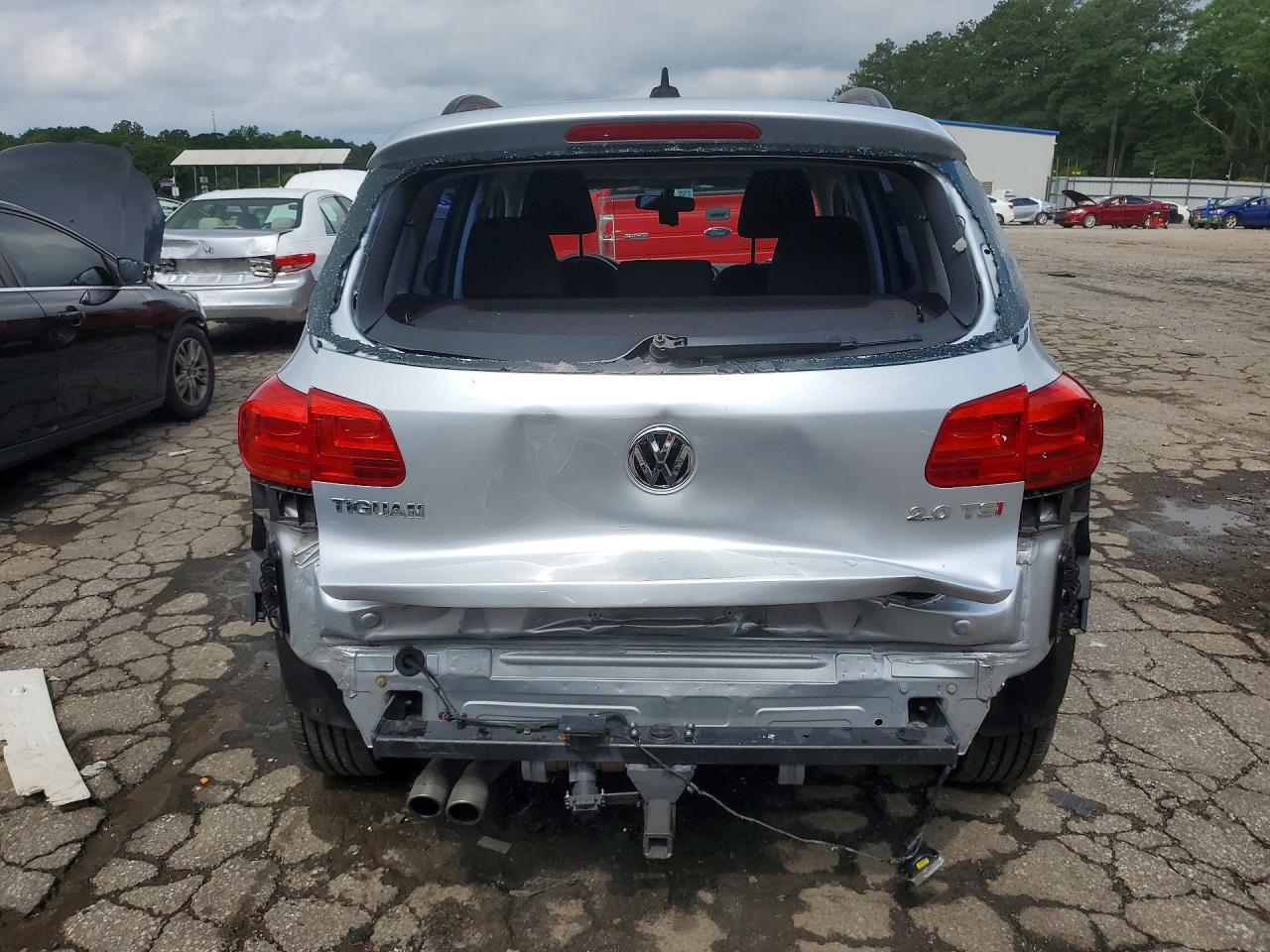 Volkswagen Tiguan S