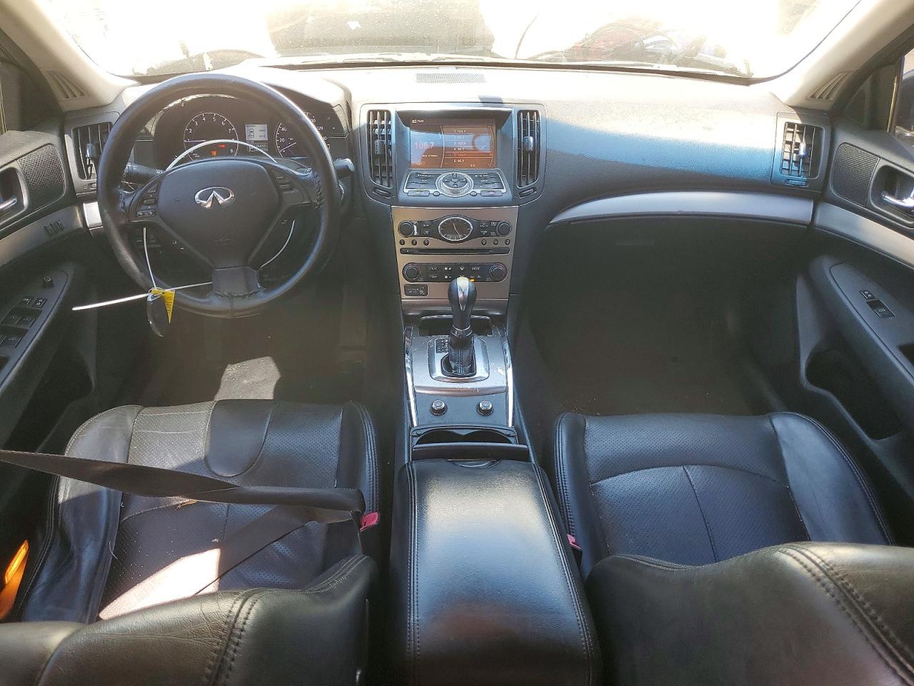 INFINITI G37 Journey