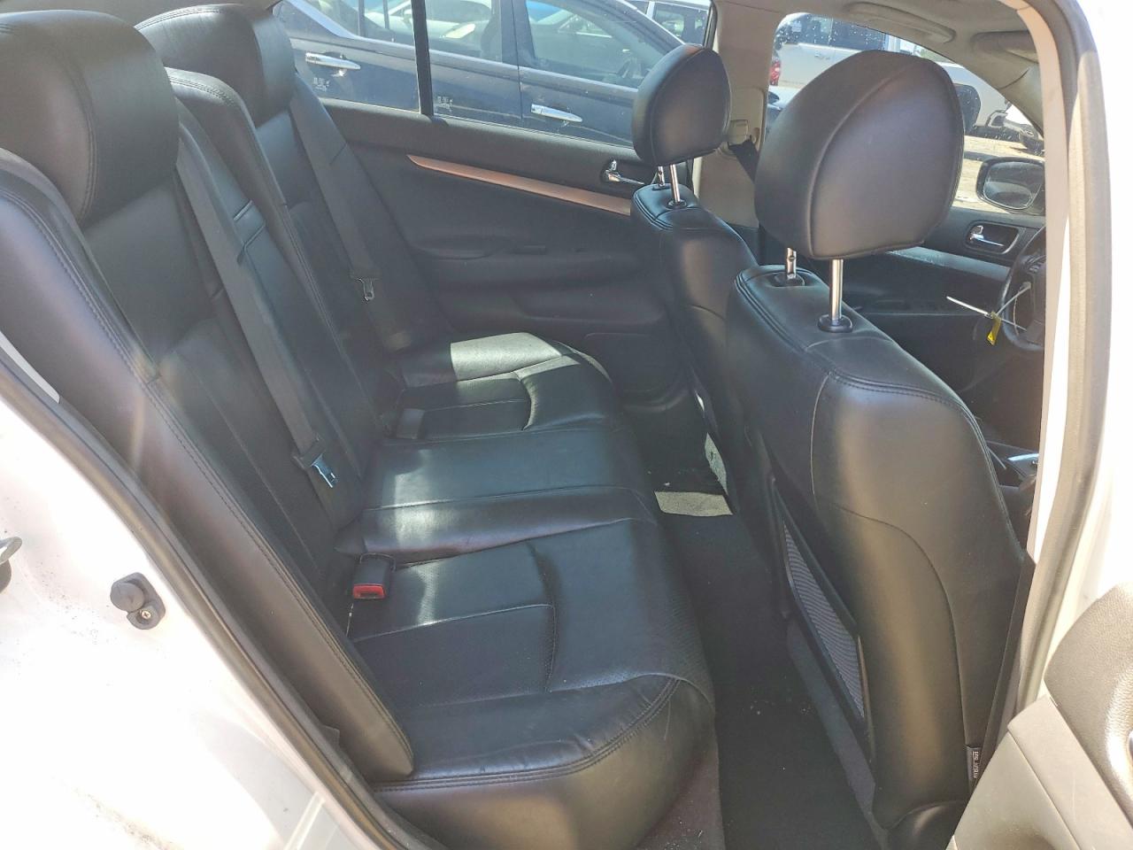 INFINITI G37 Journey