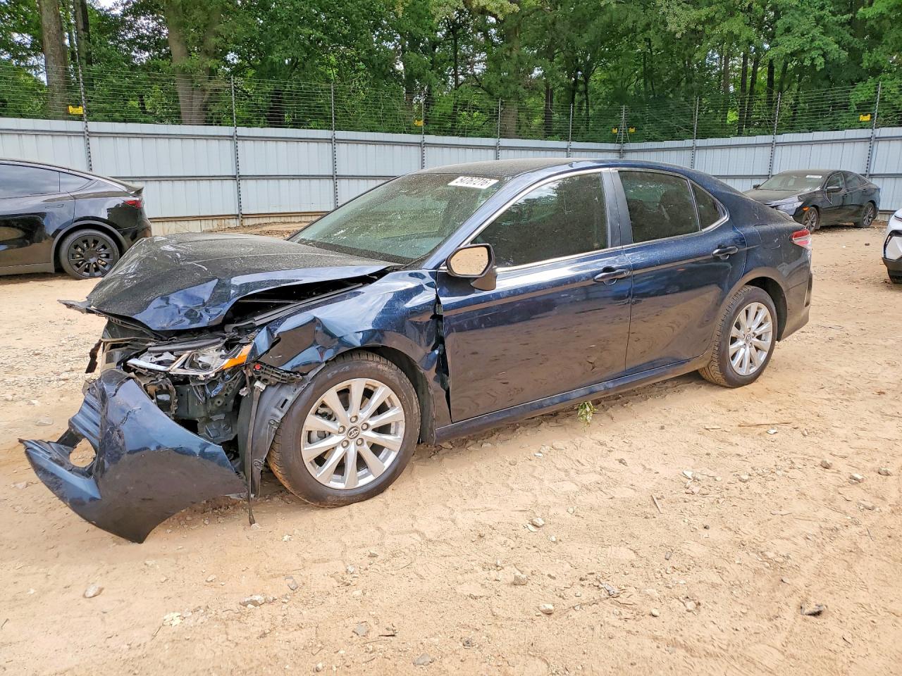 Salvage Toyota Camry Image