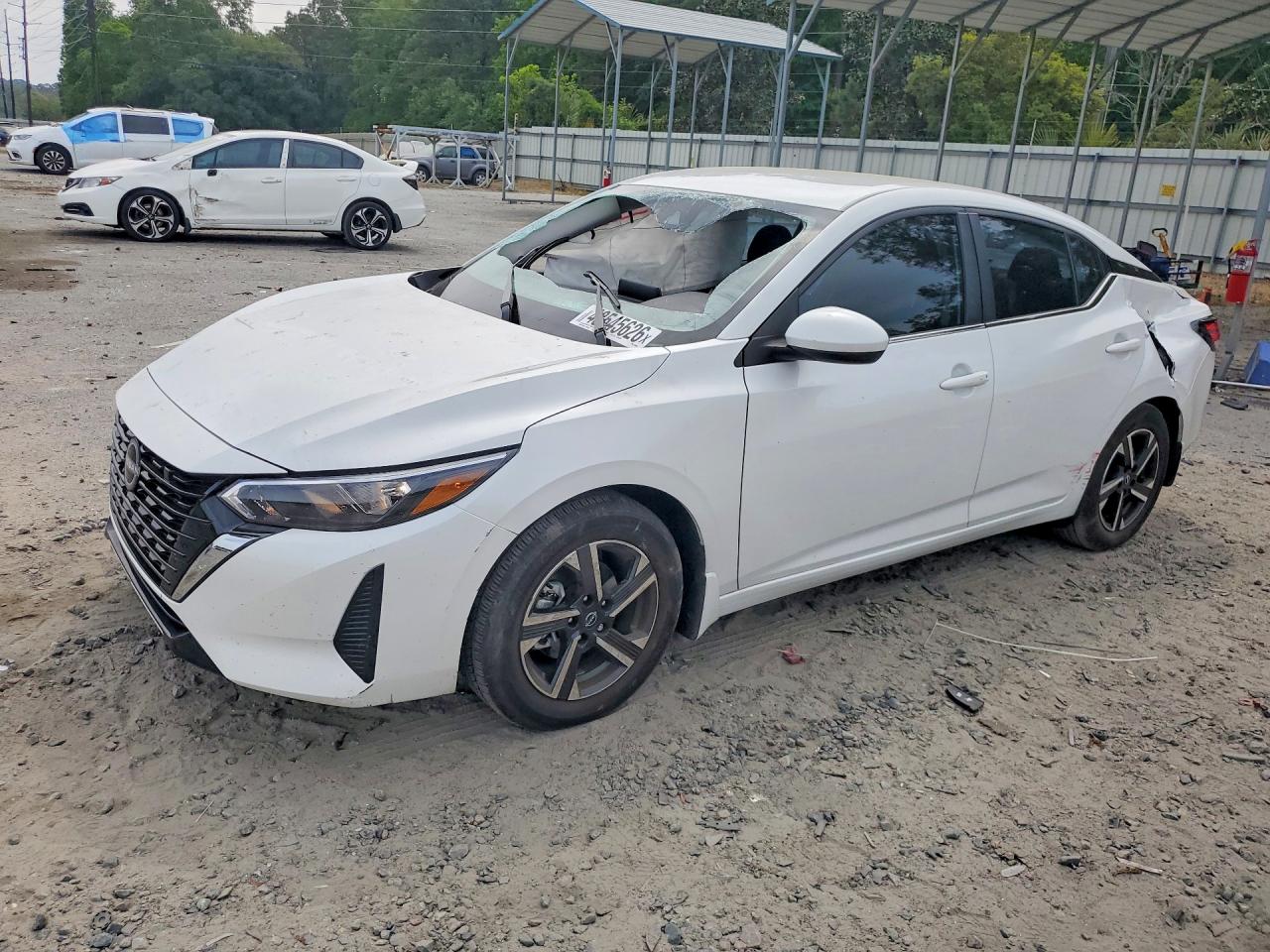 Salvage Nissan Sentra Image