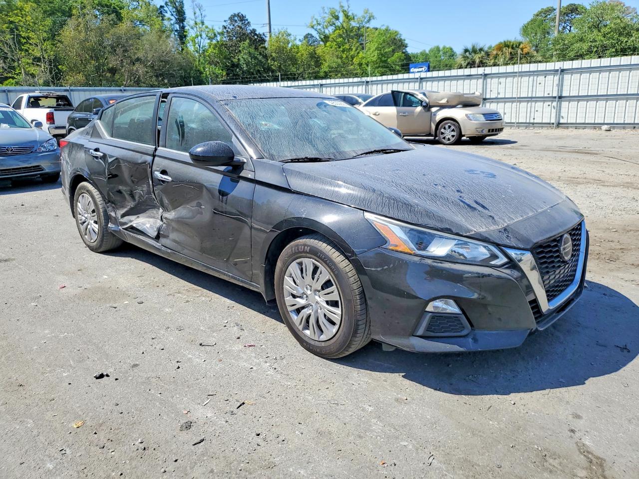 Nissan Altima S