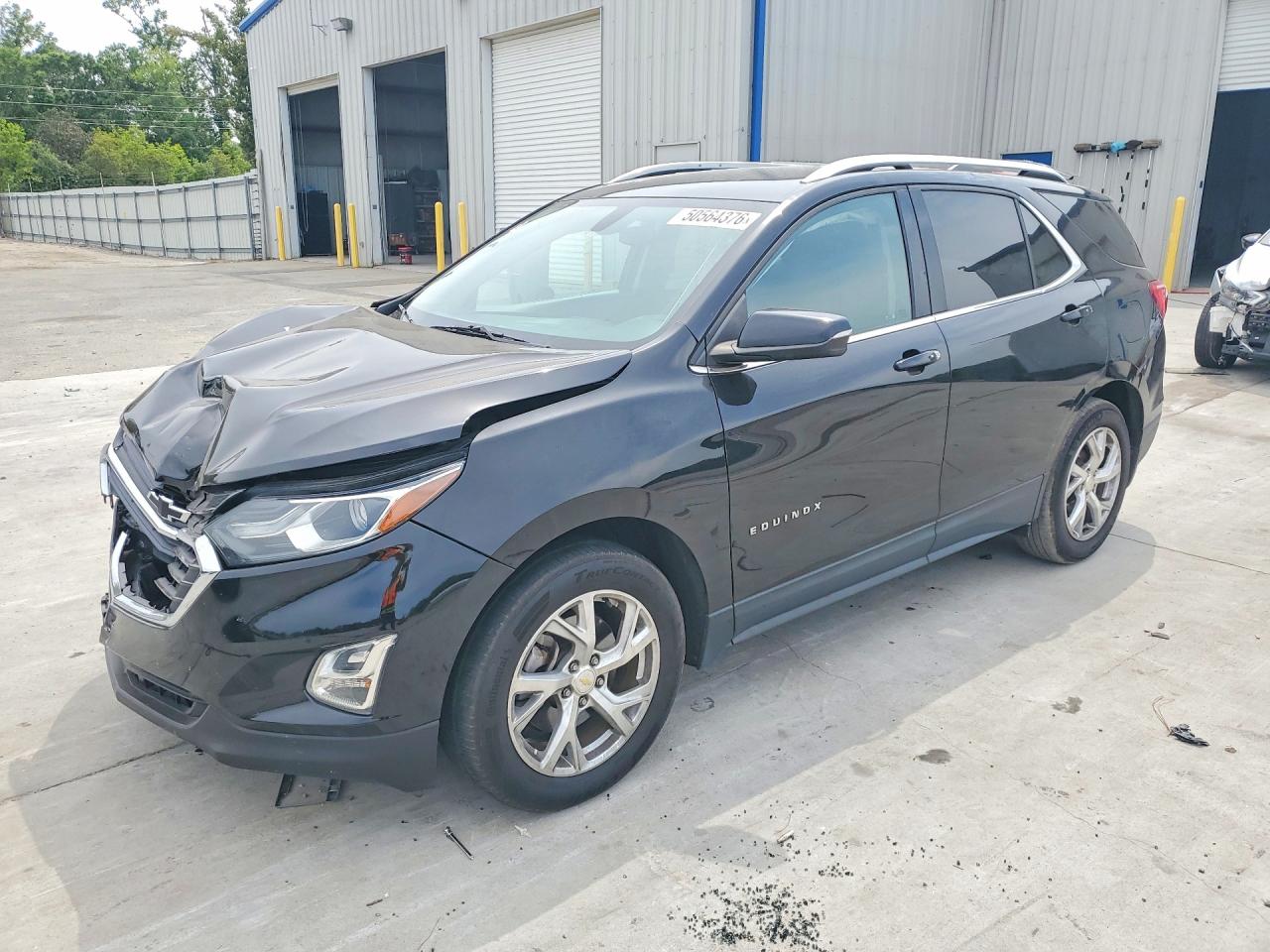 Salvage Chevrolet Equinox Image