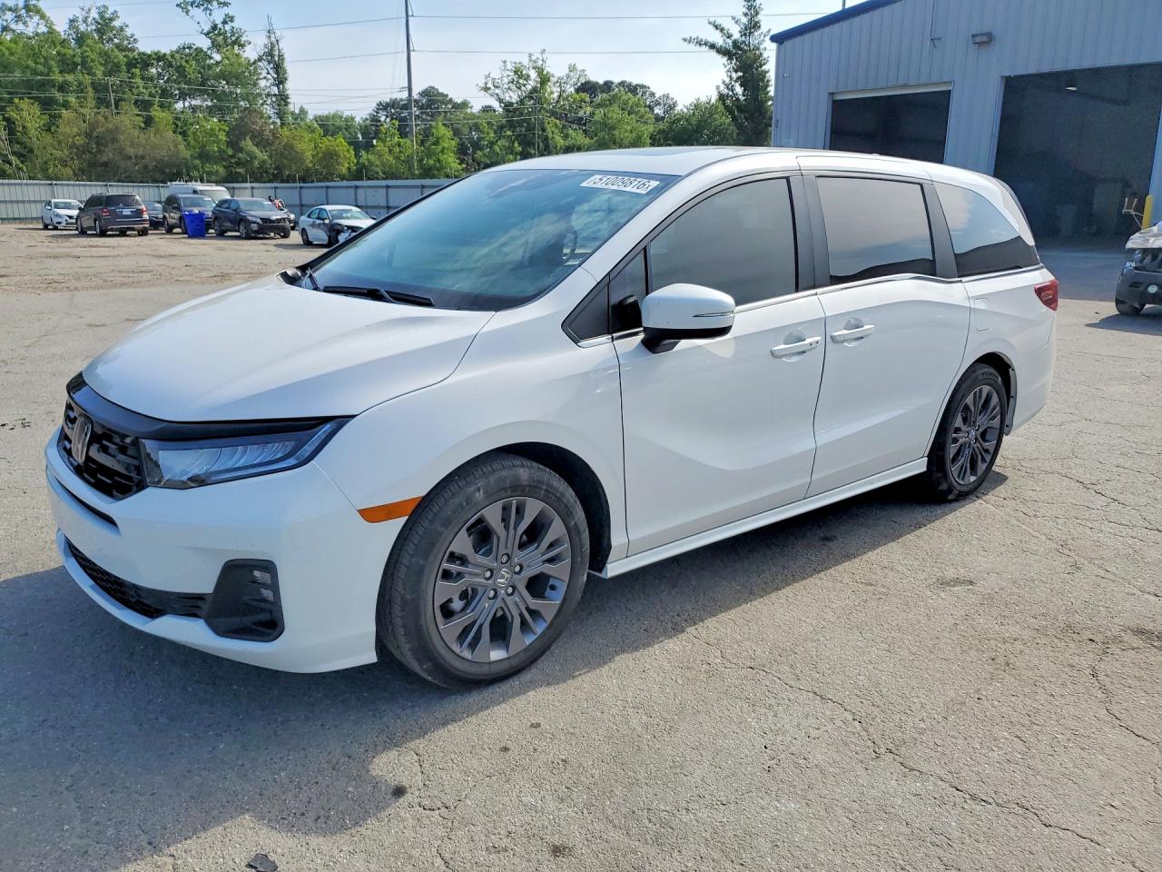 Salvage Honda Odyssey Image