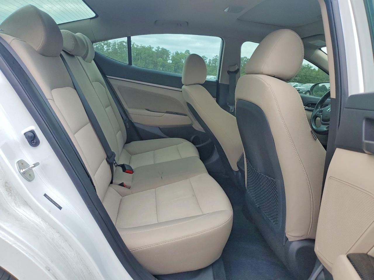Hyundai ELANTRA Value Edition