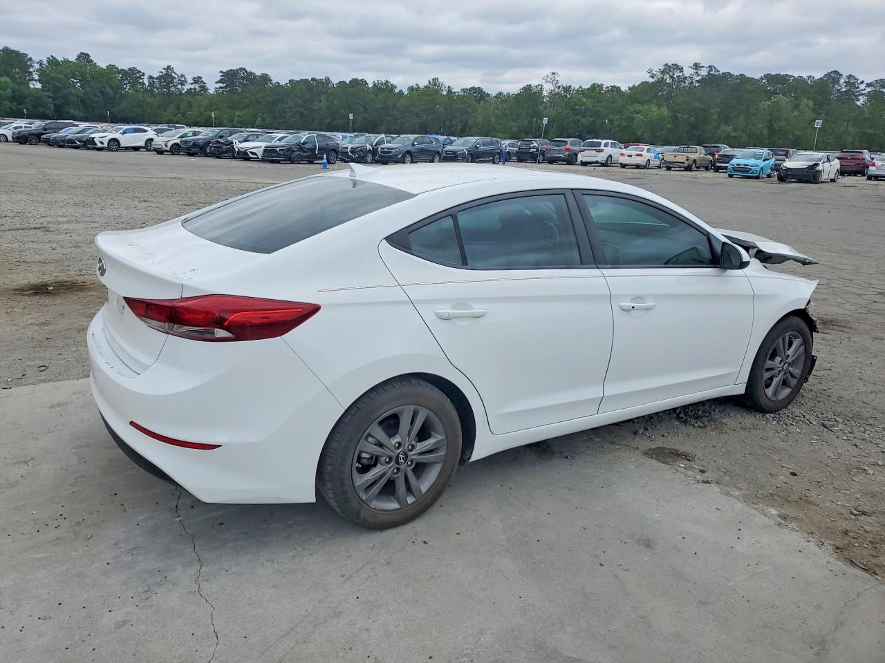 Hyundai ELANTRA Value Edition