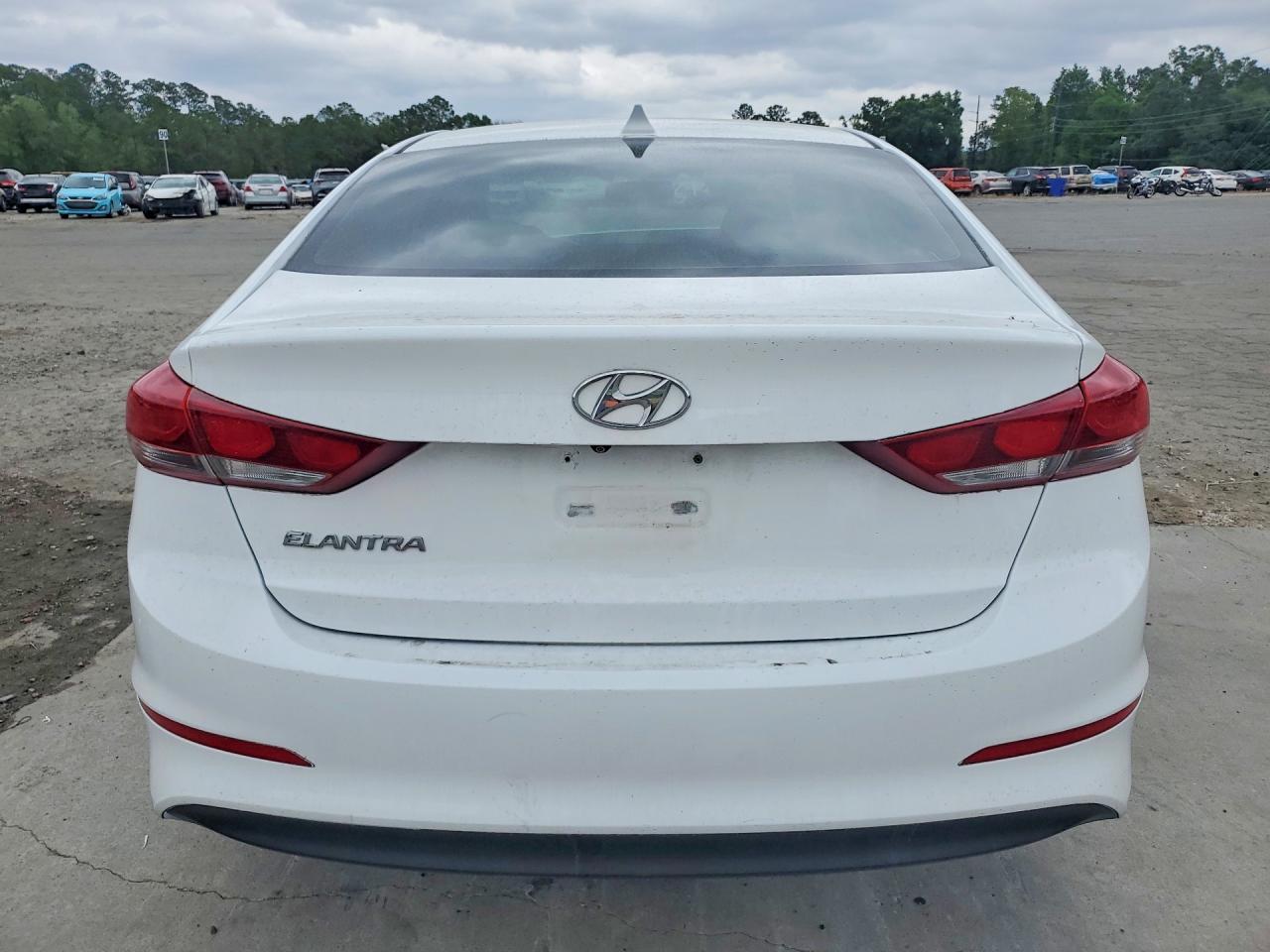 Hyundai ELANTRA Value Edition