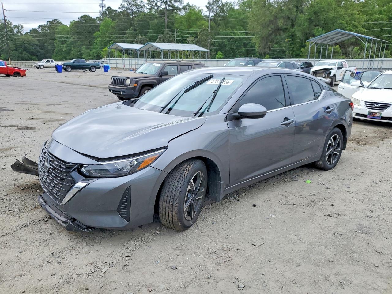Salvage Nissan Sentra Image