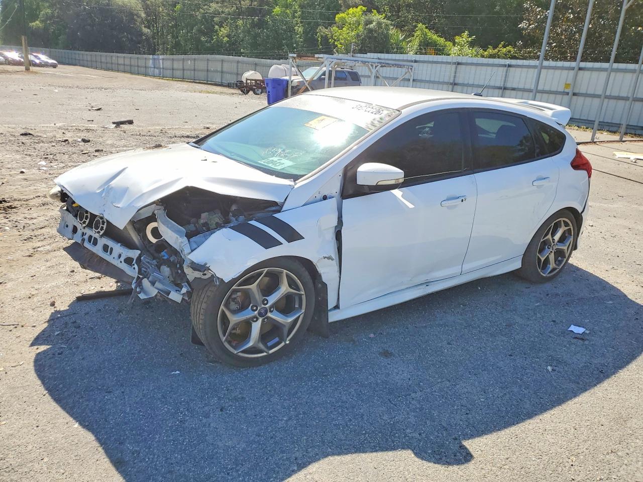 Salvage Ford Focus Image
