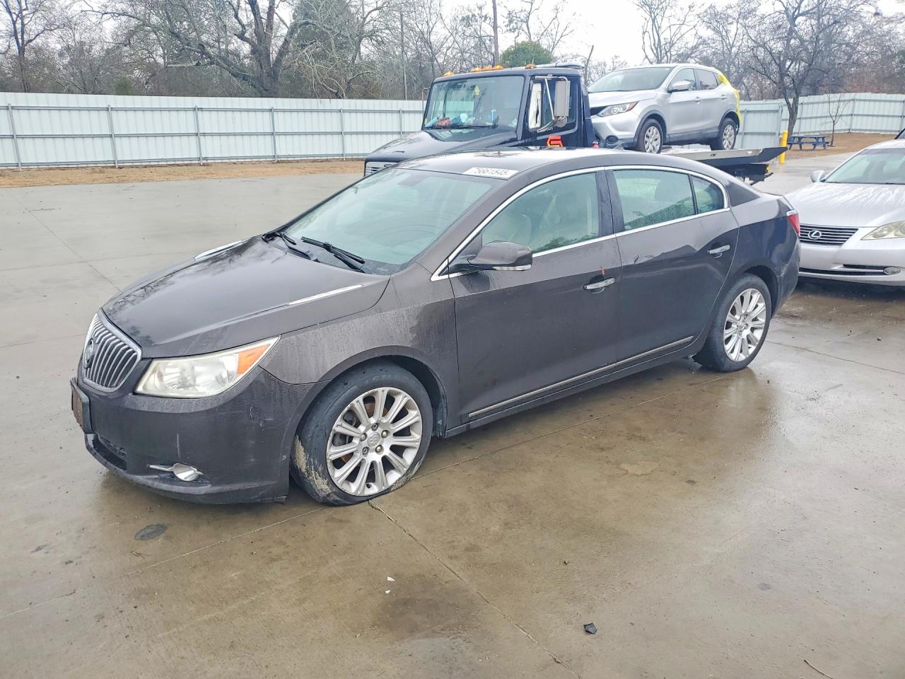 Salvage Buick LaCrosse Image