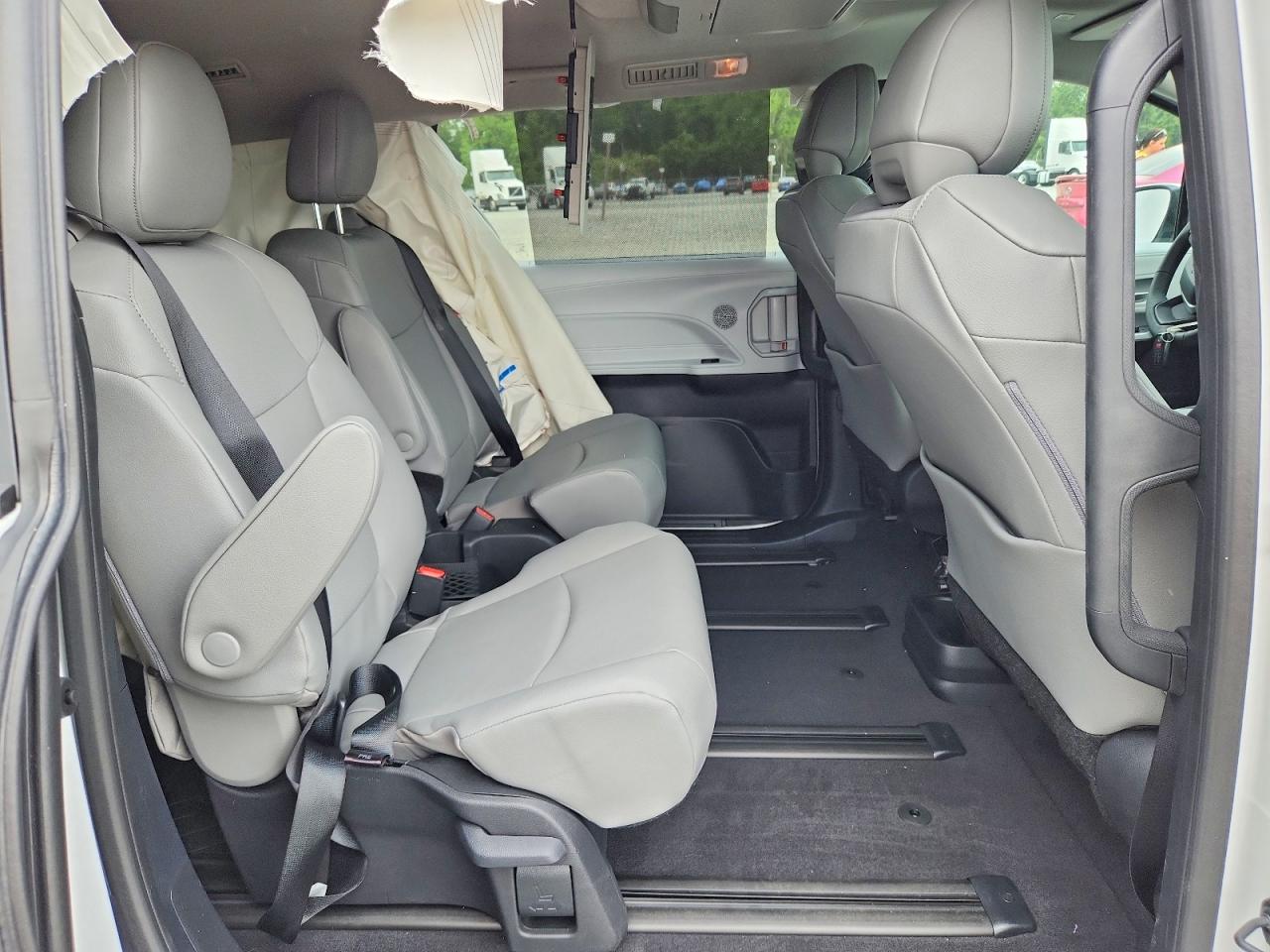 Toyota Sienna Xle 7-passenger