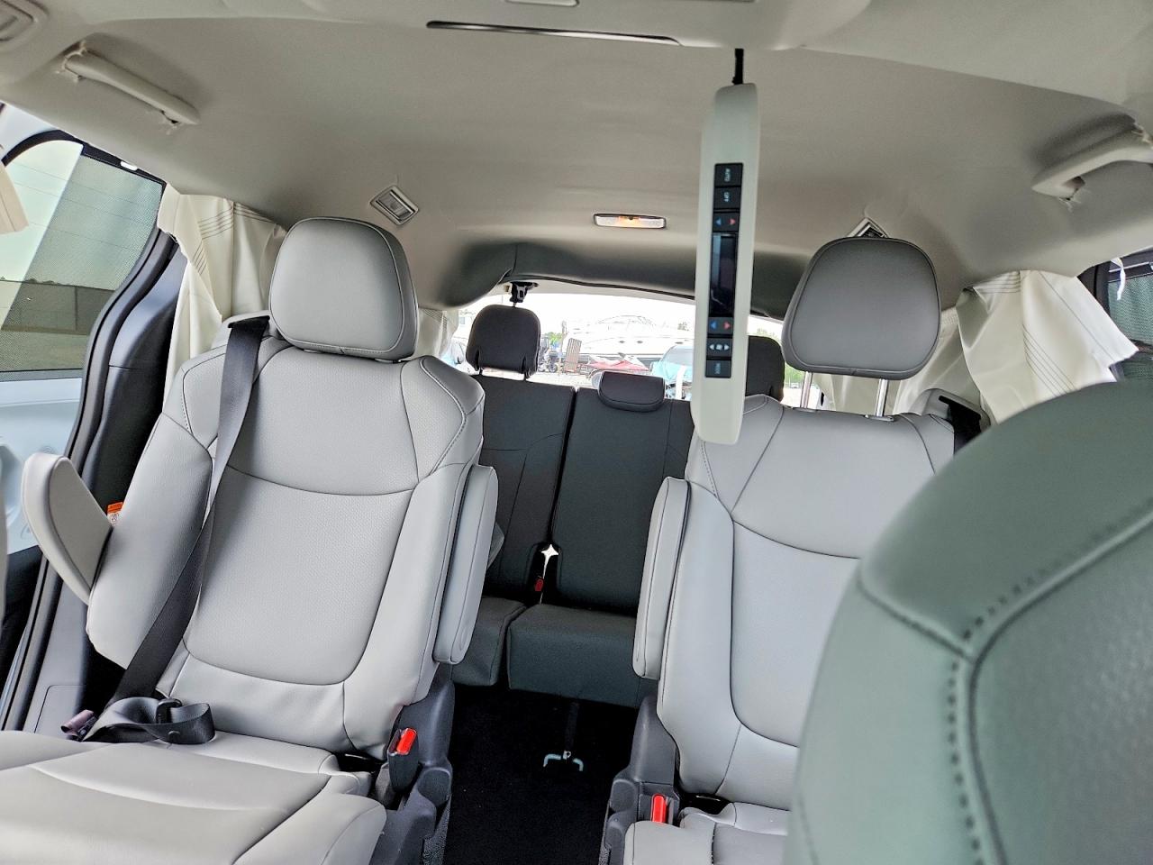 Toyota Sienna Xle 7-passenger