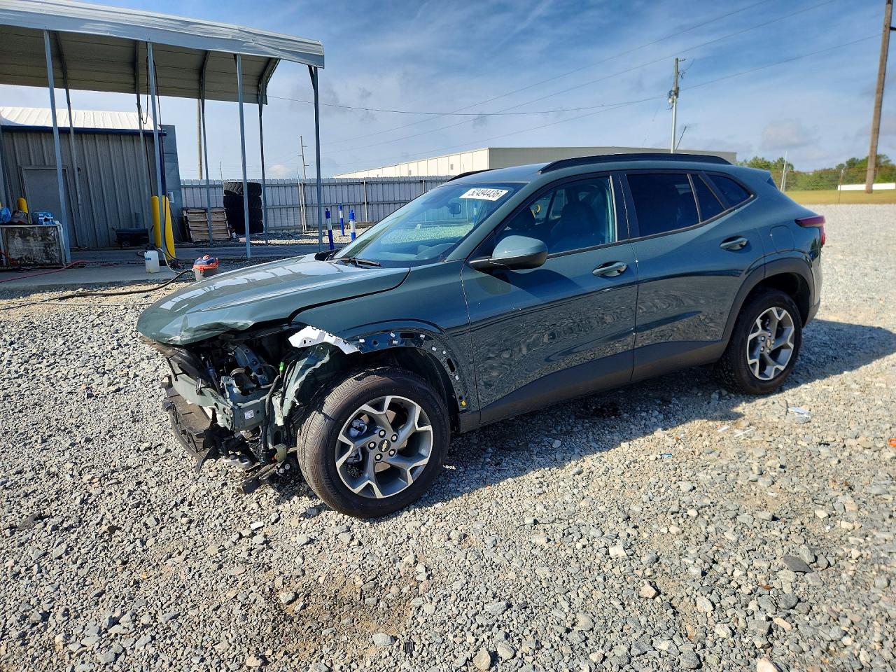 Salvage Chevrolet Trax Image