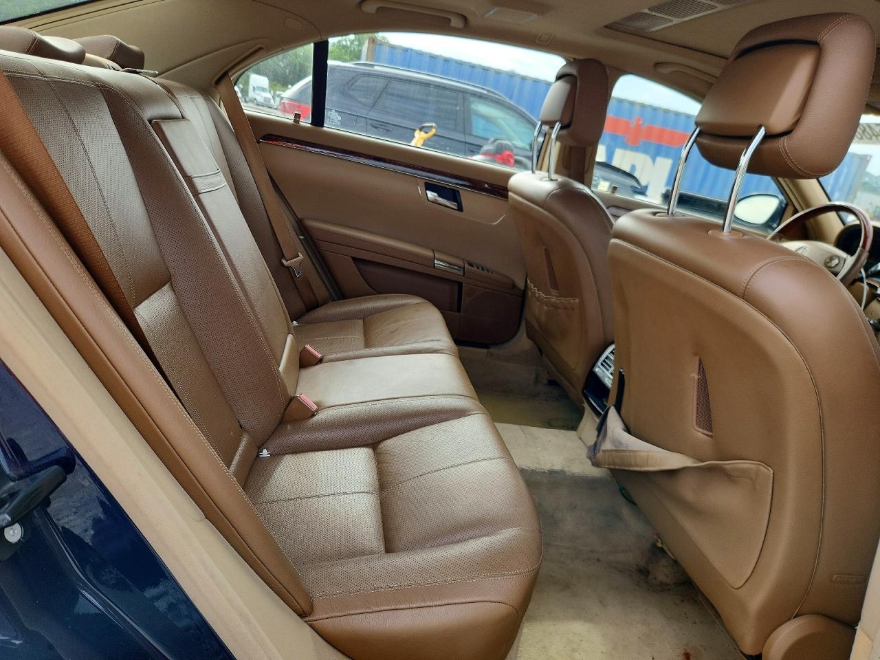 Mercedes-Benz S-Class 550