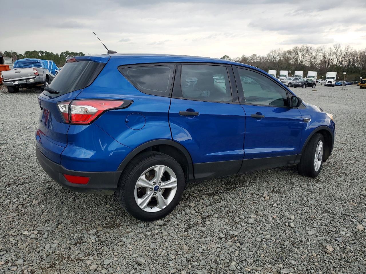 Ford Escape S