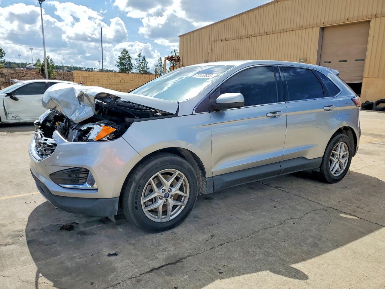 Salvage Ford Edge Image