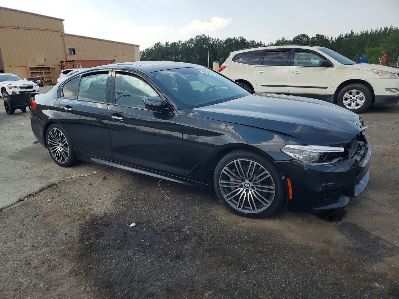 BMW 5 Series Xi