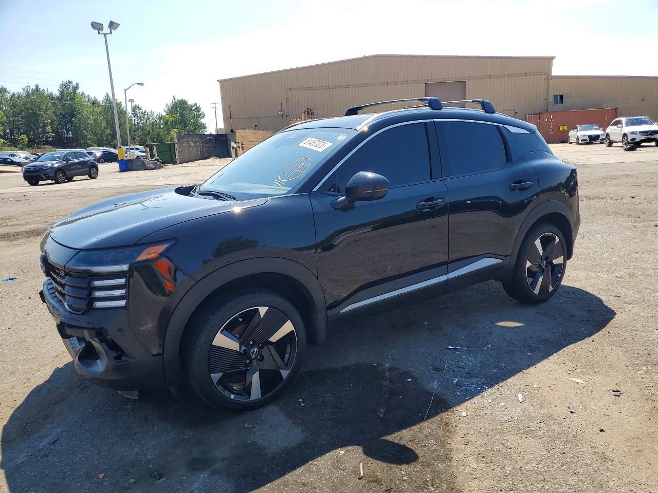 Salvage Nissan Kicks Image
