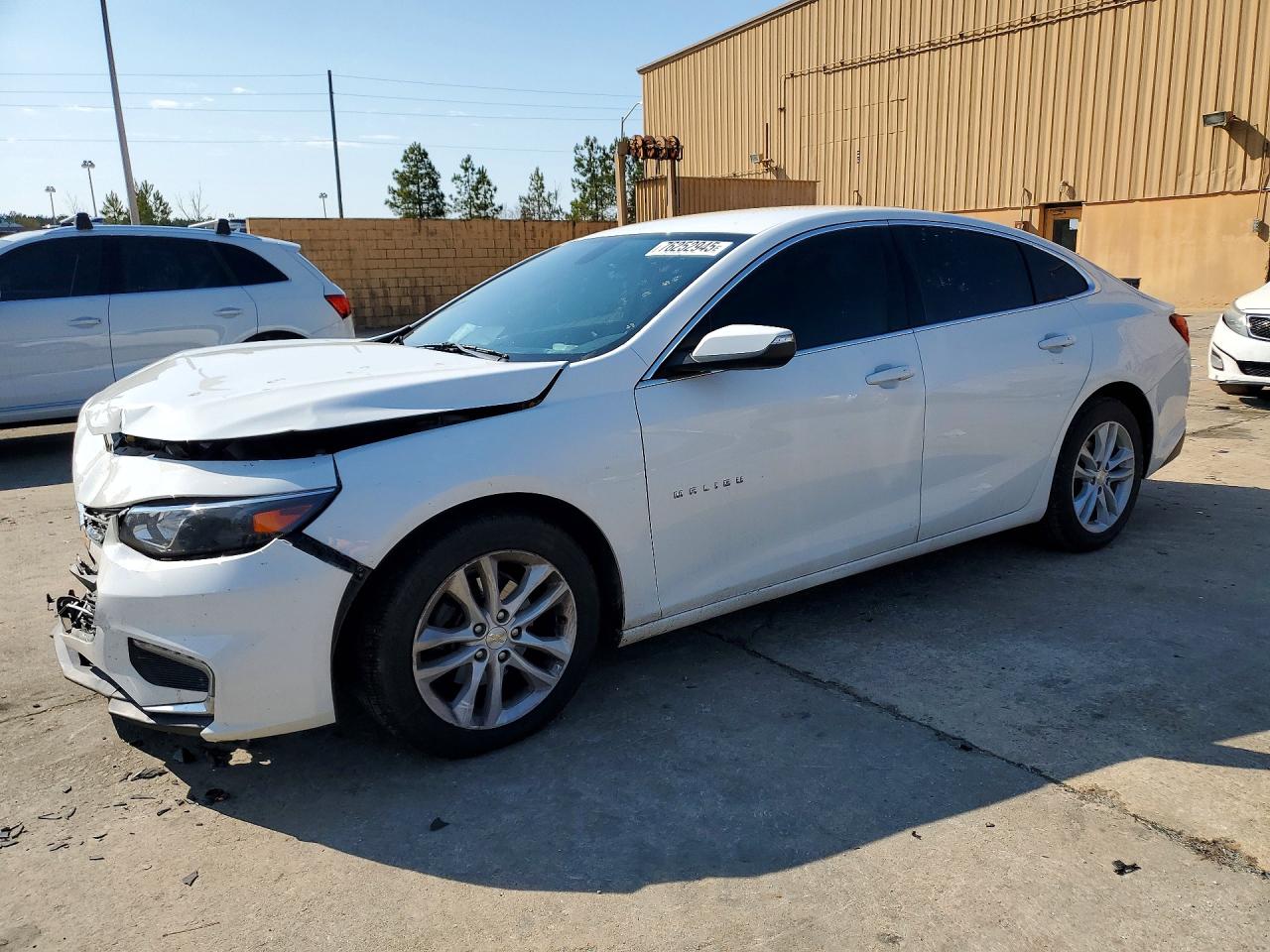 Salvage Chevrolet Malibu Image