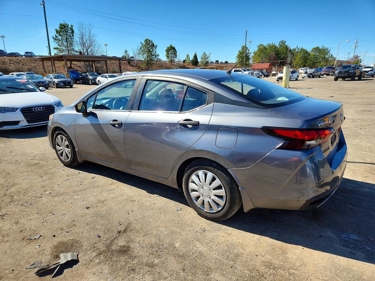 Nissan Versa S