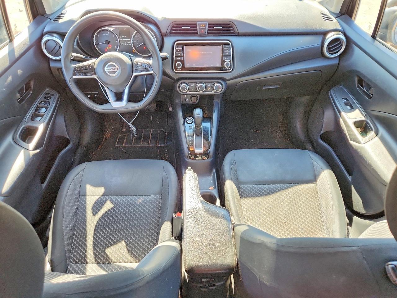 Nissan Versa S