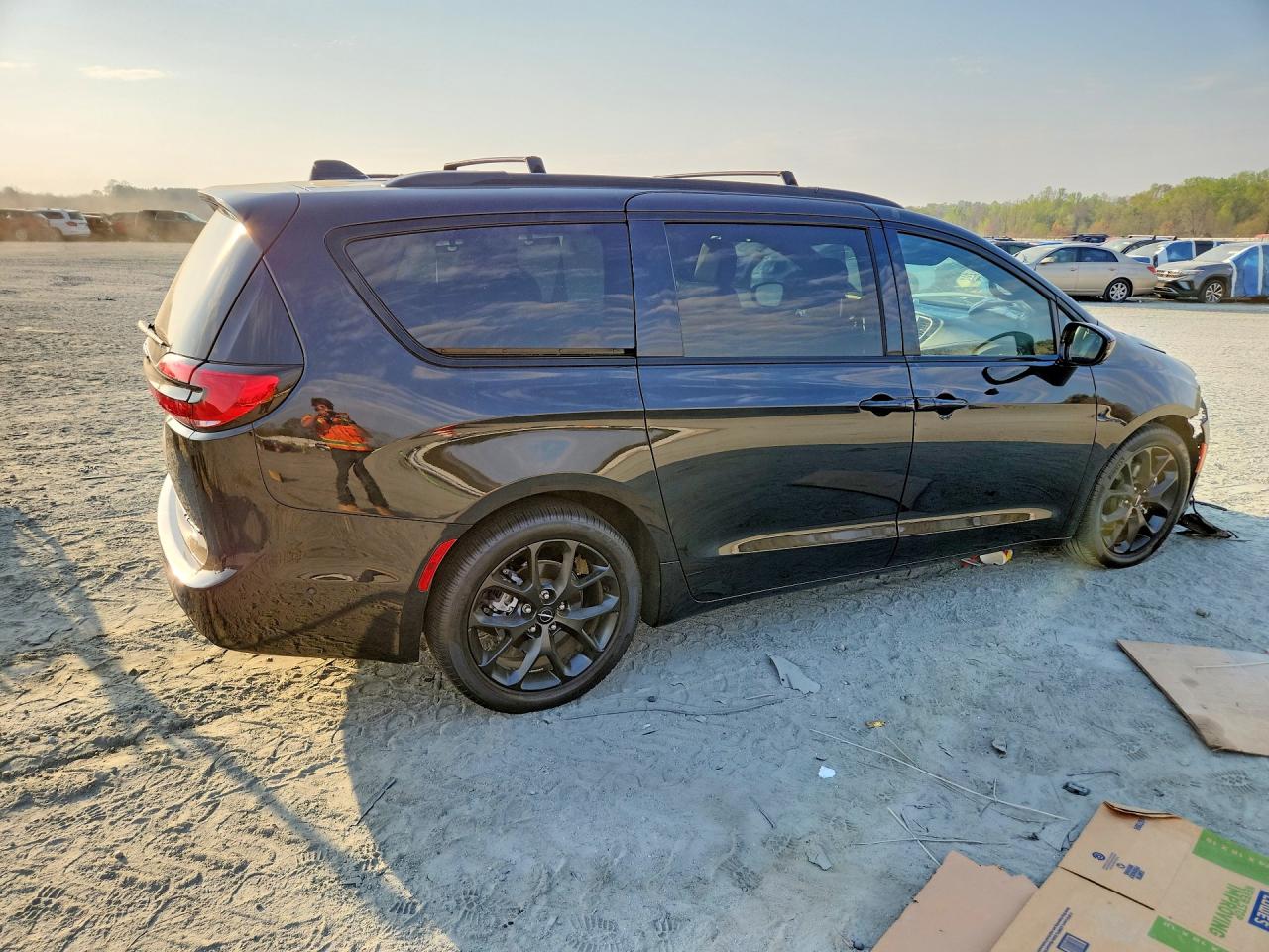 Chrysler Pacifica Limited