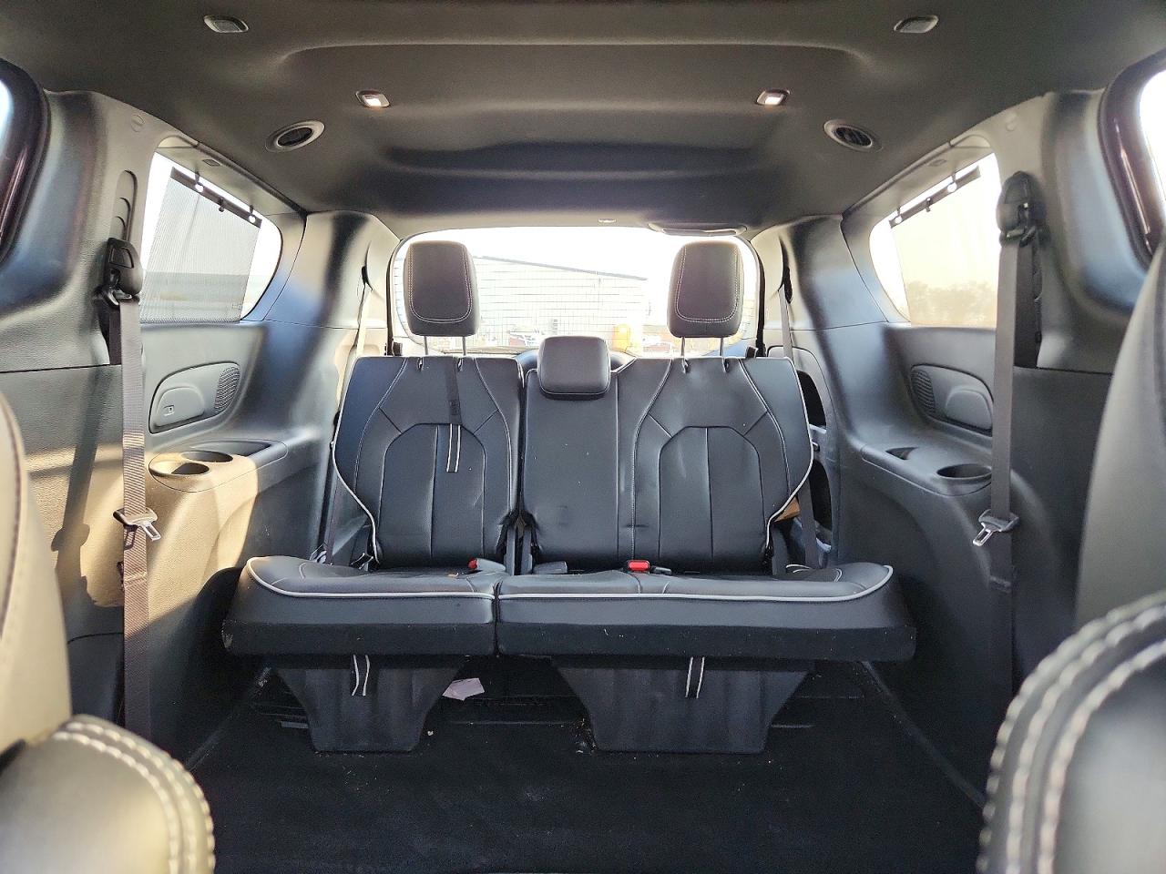 Chrysler Pacifica Limited