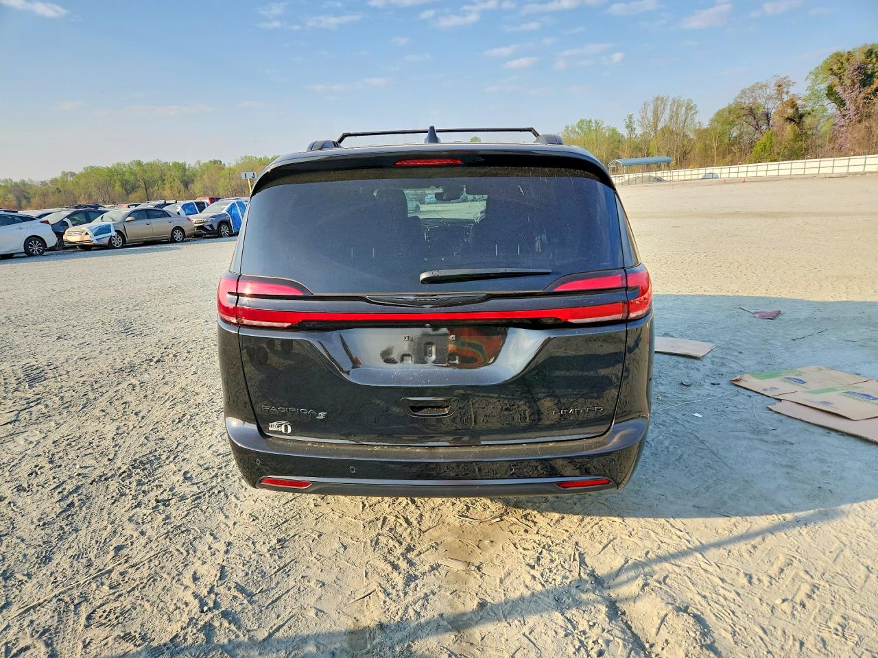 Chrysler Pacifica Limited