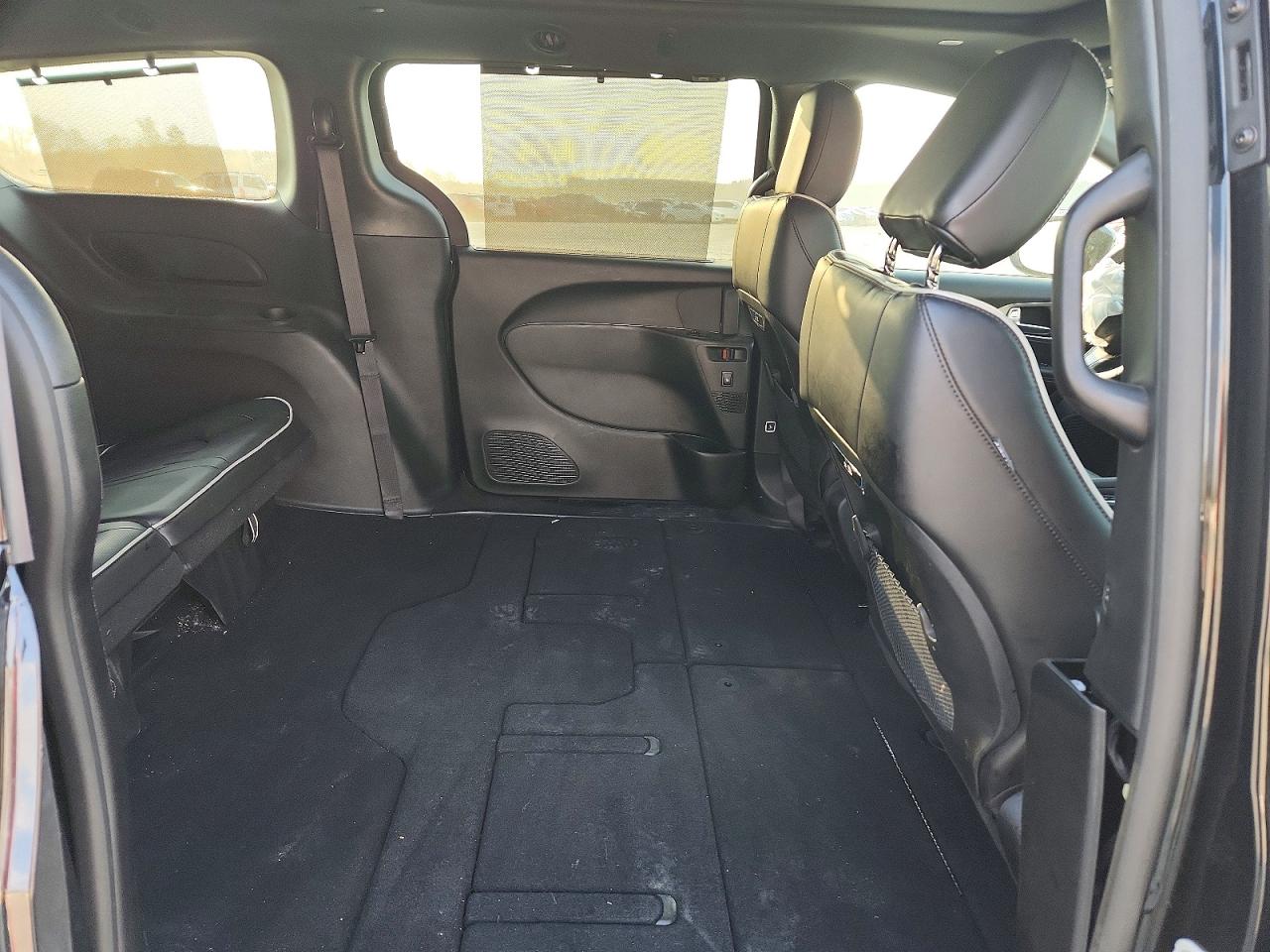 Chrysler Pacifica Limited