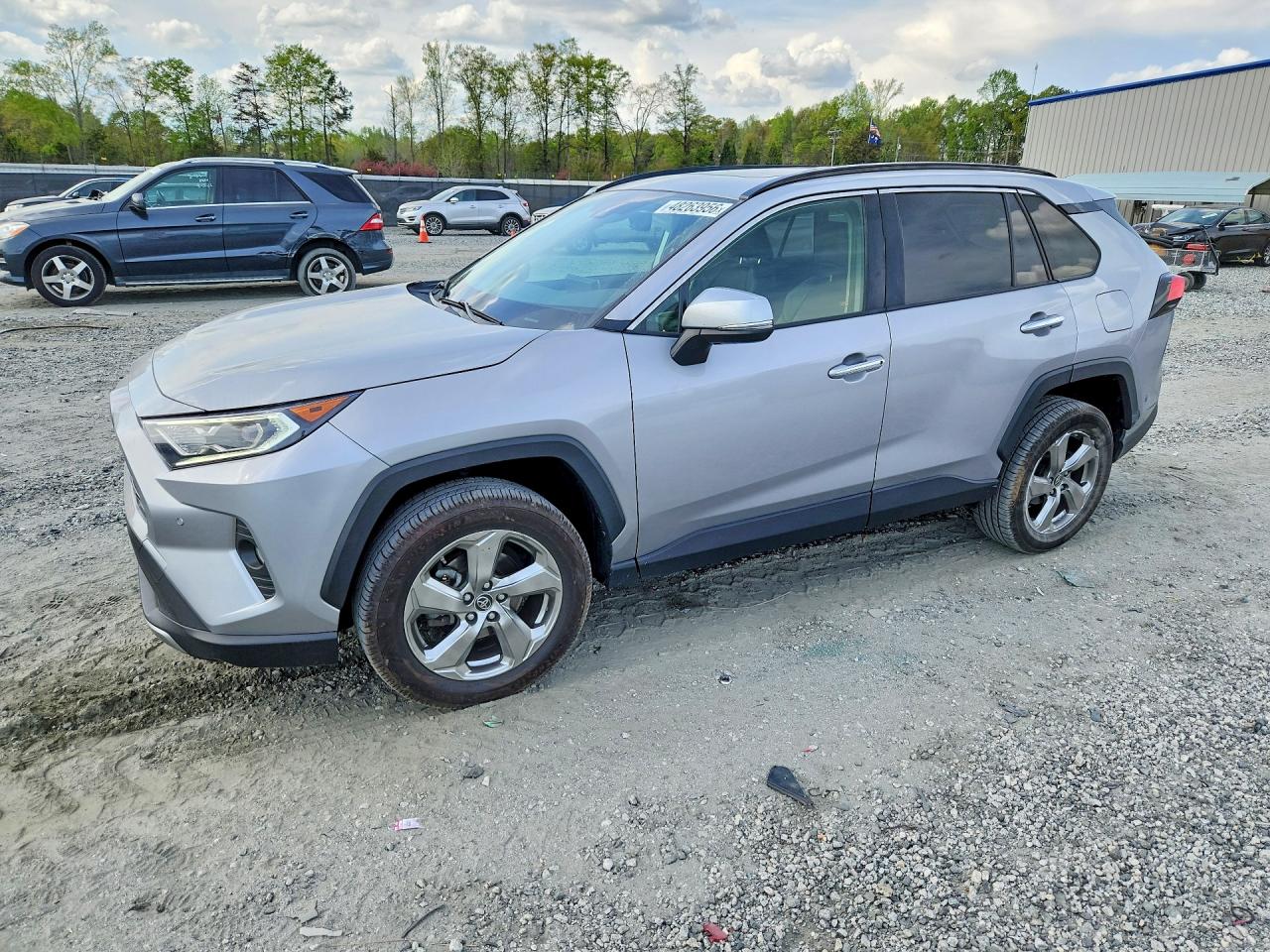 Salvage Toyota RAV4 Image