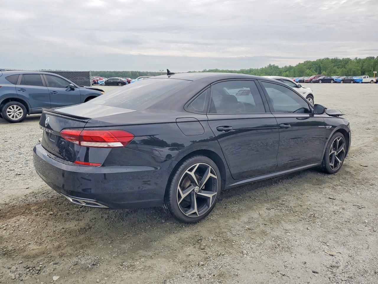 Volkswagen Passat R-line