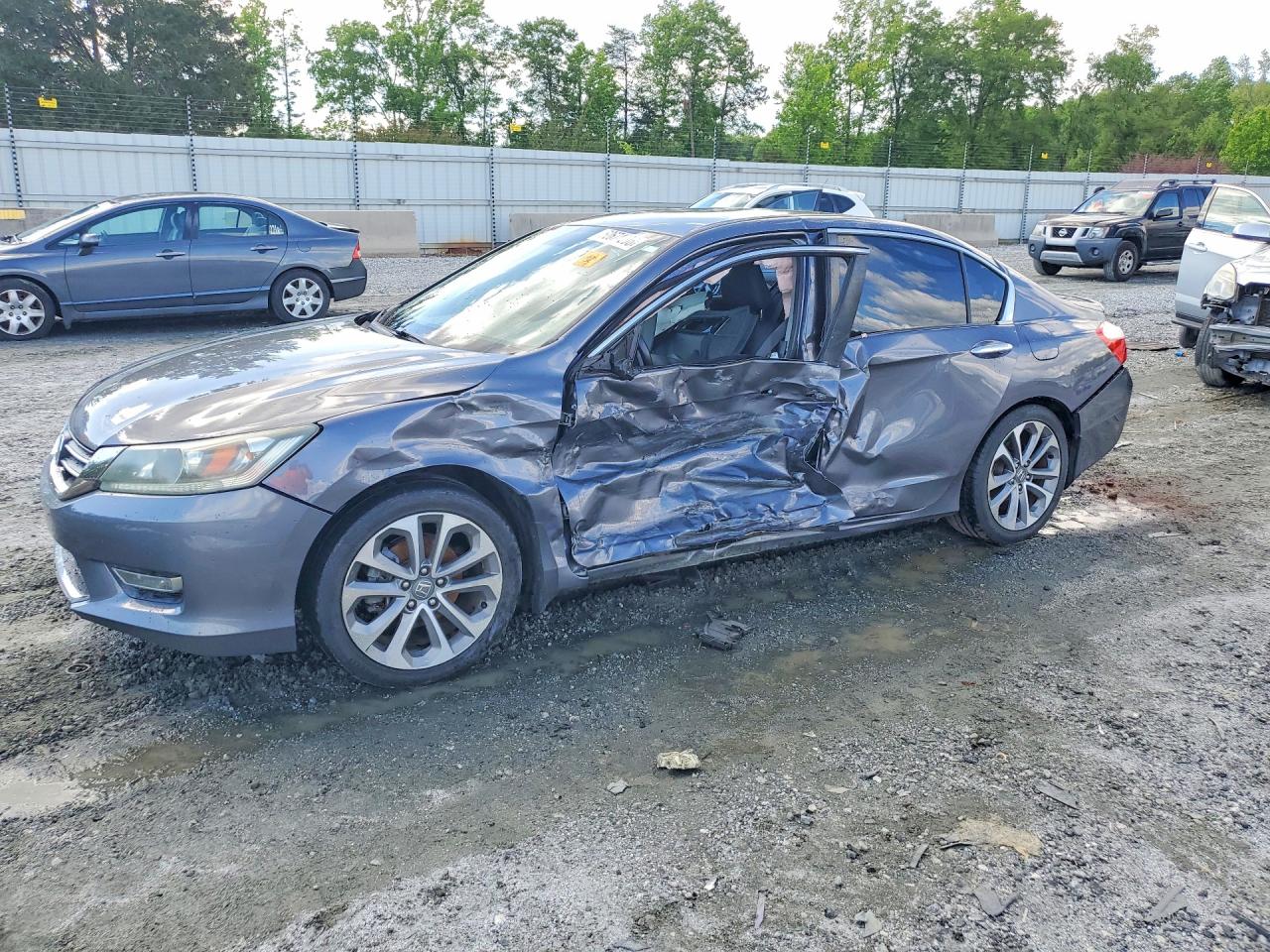 Salvage Honda Accord Image