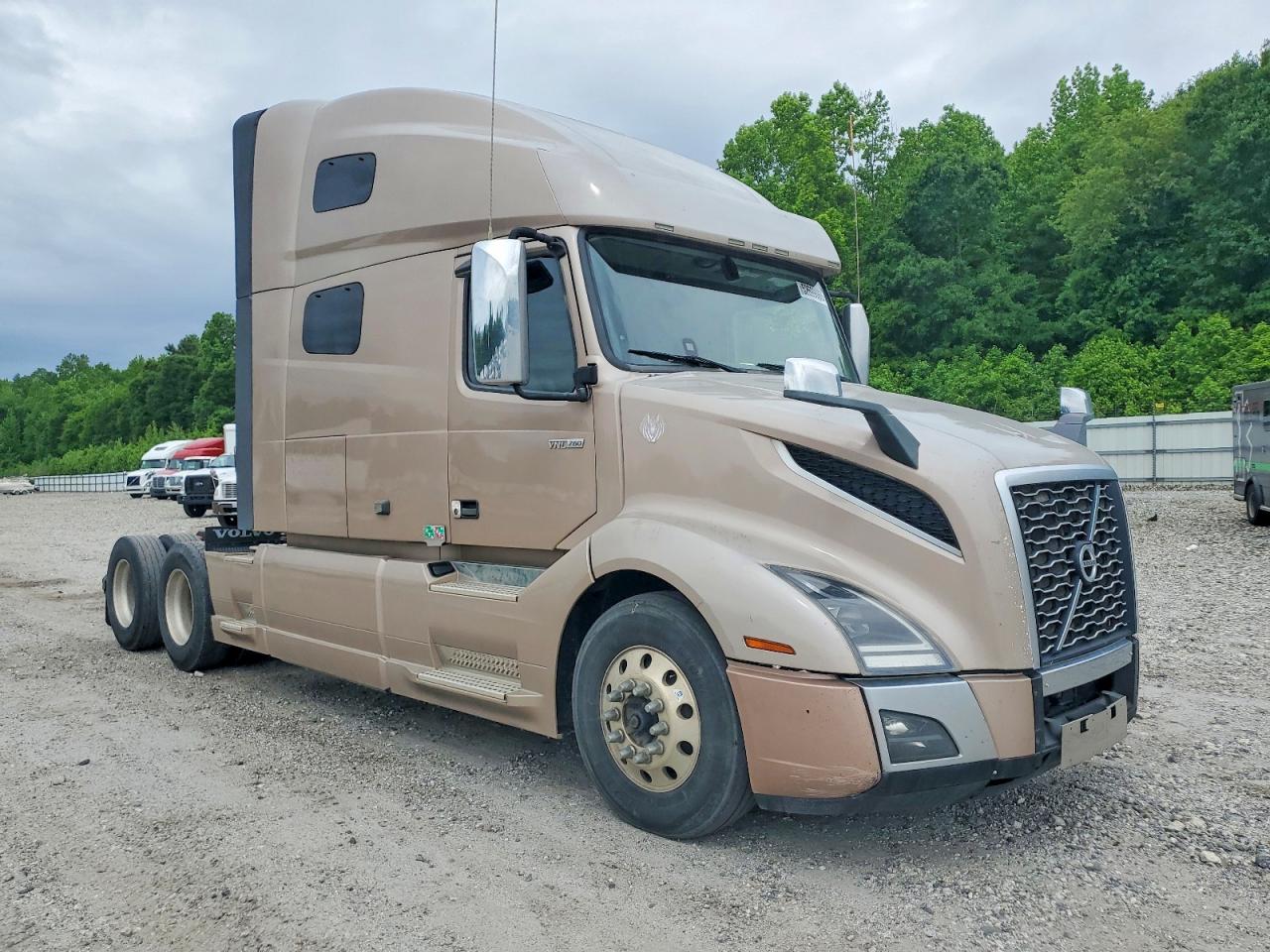 Salvage Volvo Vn Image